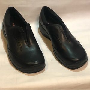 Merrell black women shoes